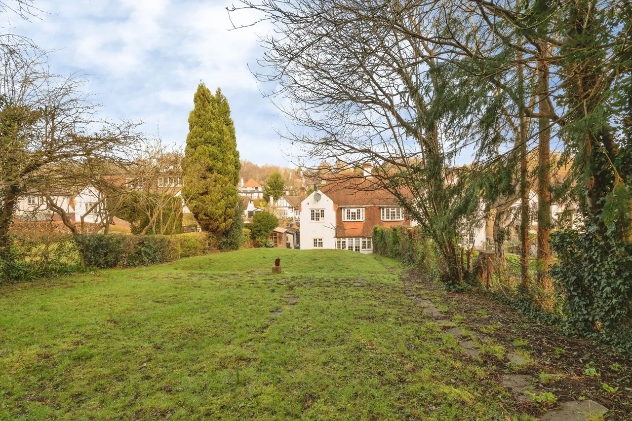 Woodcote Valley Road, Purley, CR8, photo 2