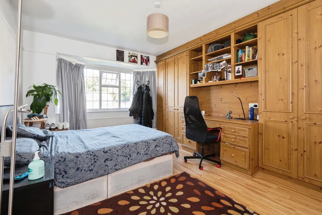 Woodcote Valley Road, Purley, CR8, photo 9