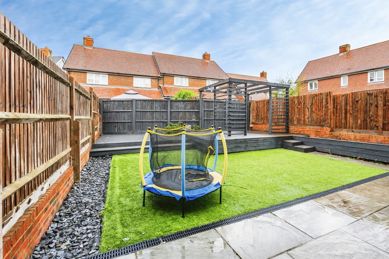 Meadowsweet Lane, Stone Cross, BN24, photo 19