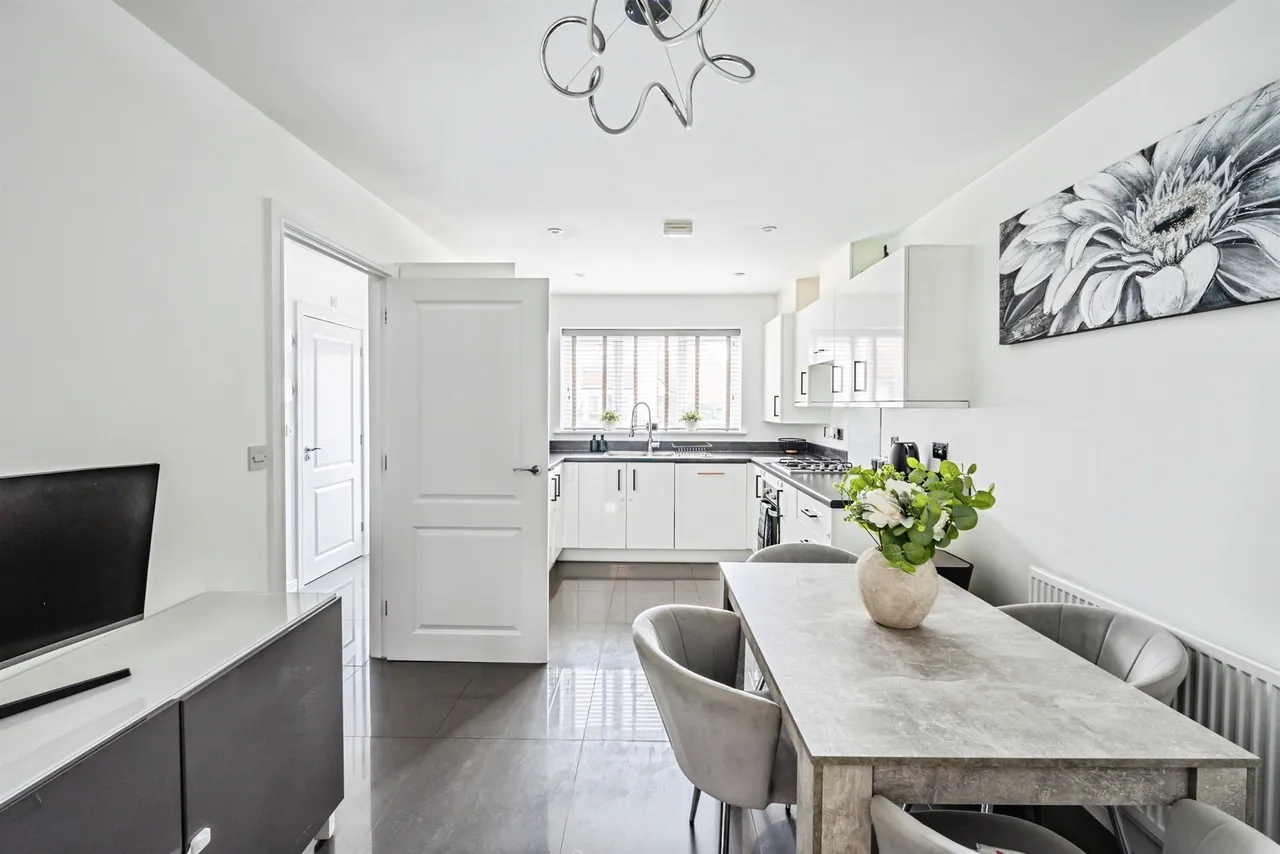 Meadowsweet Lane, Stone Cross, BN24, photo 5