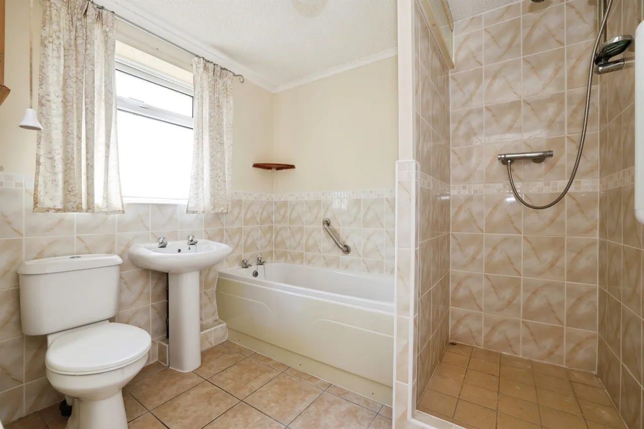 Abberd Way, Calne, SN11, photo 8