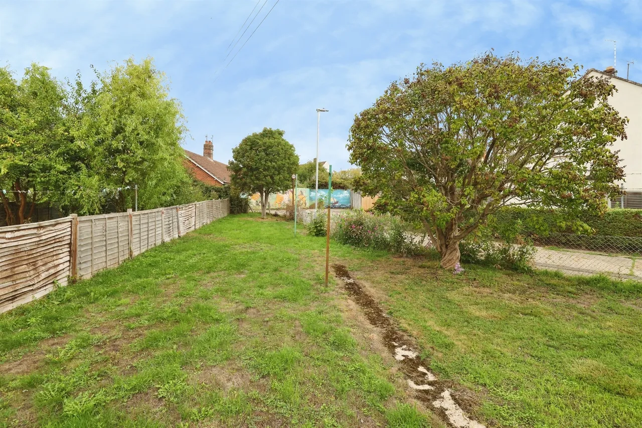 Abberd Way, Calne, SN11, photo 19