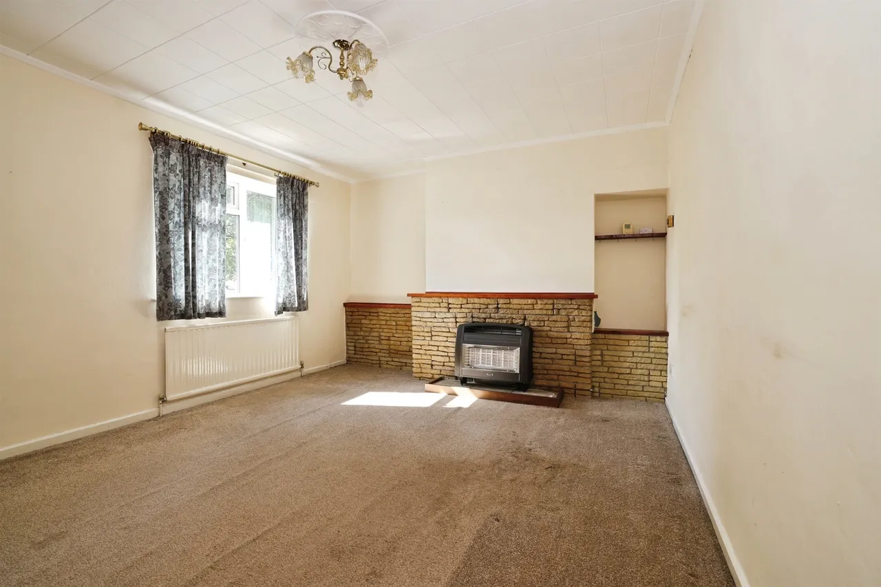 Abberd Way, Calne, SN11, photo 2