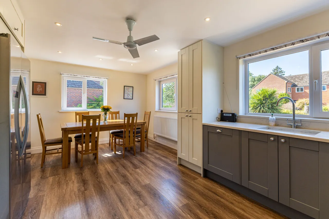 Churchfields, Kingsley, GU35, photo 9