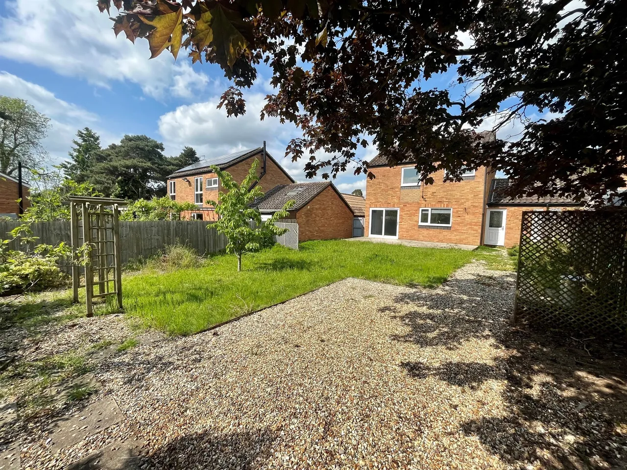 Cedar Close, Raf Lakenheath, IP27, photo 2