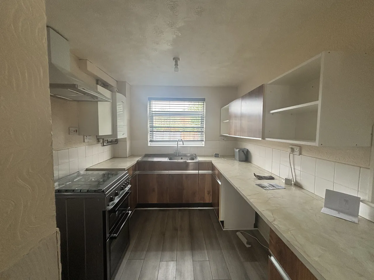 Hollowood Avenue, DE23, photo 2