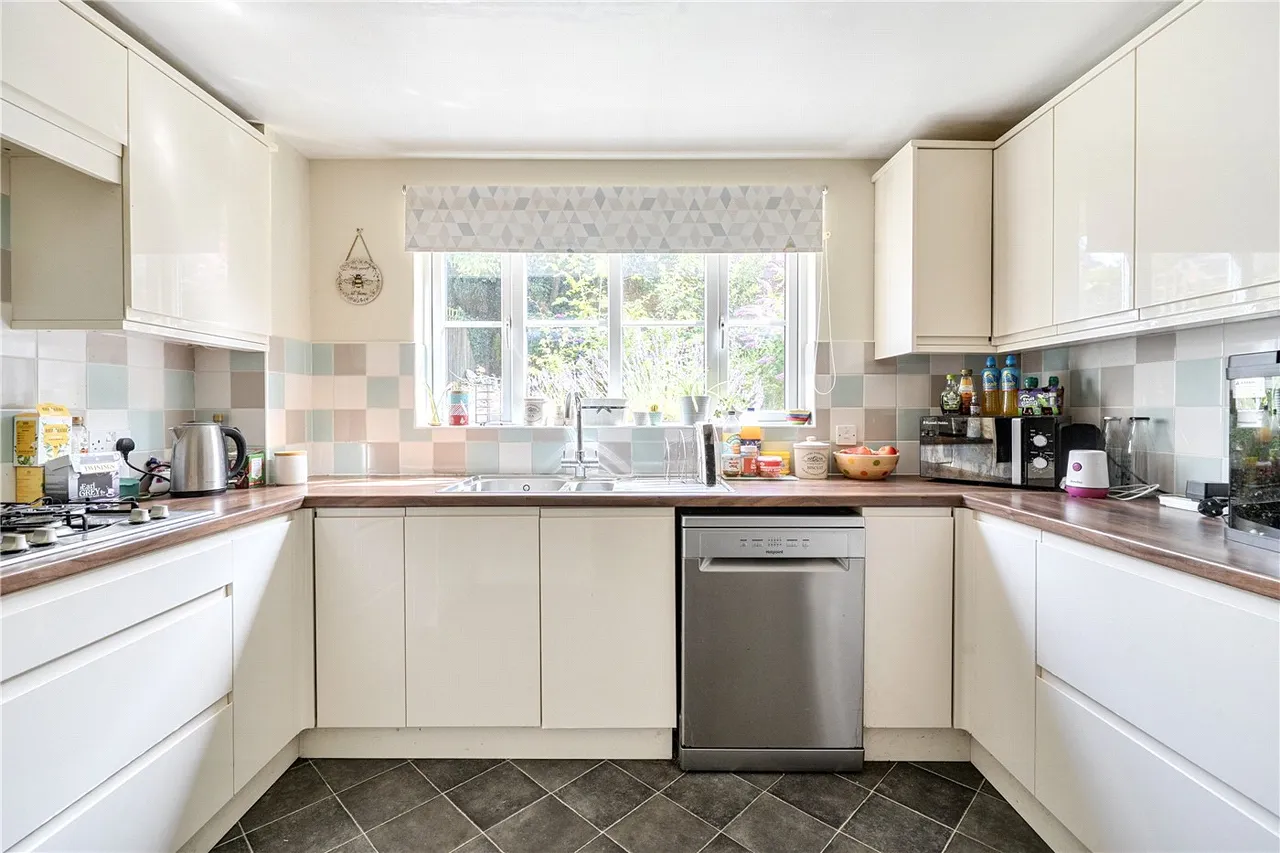Wheeler Close, Pewsey, Wiltshire, SN9, photo 10