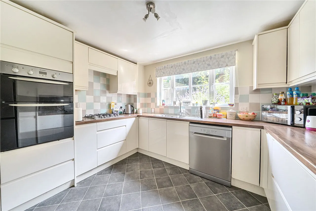Wheeler Close, Pewsey, Wiltshire, SN9, photo 9