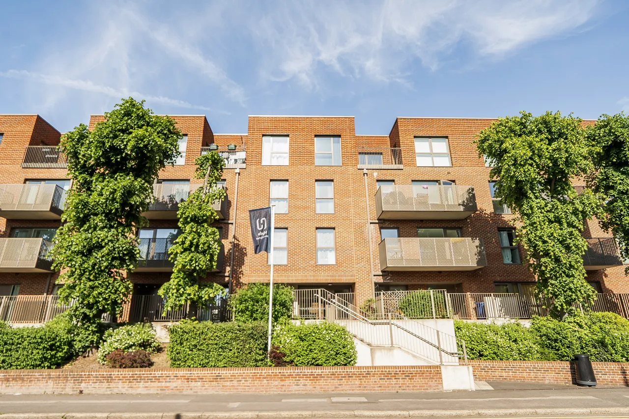 2 bed flat for sale — Flat 8, Cadmium Apartments, HARROW