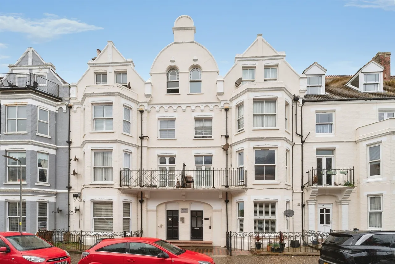 1 bed flat for sale, Cabbell Road, Cromer, NR27