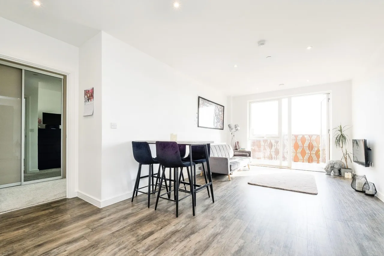 1 bed flat for sale — Drydock Square, Barking, Essex, IG11