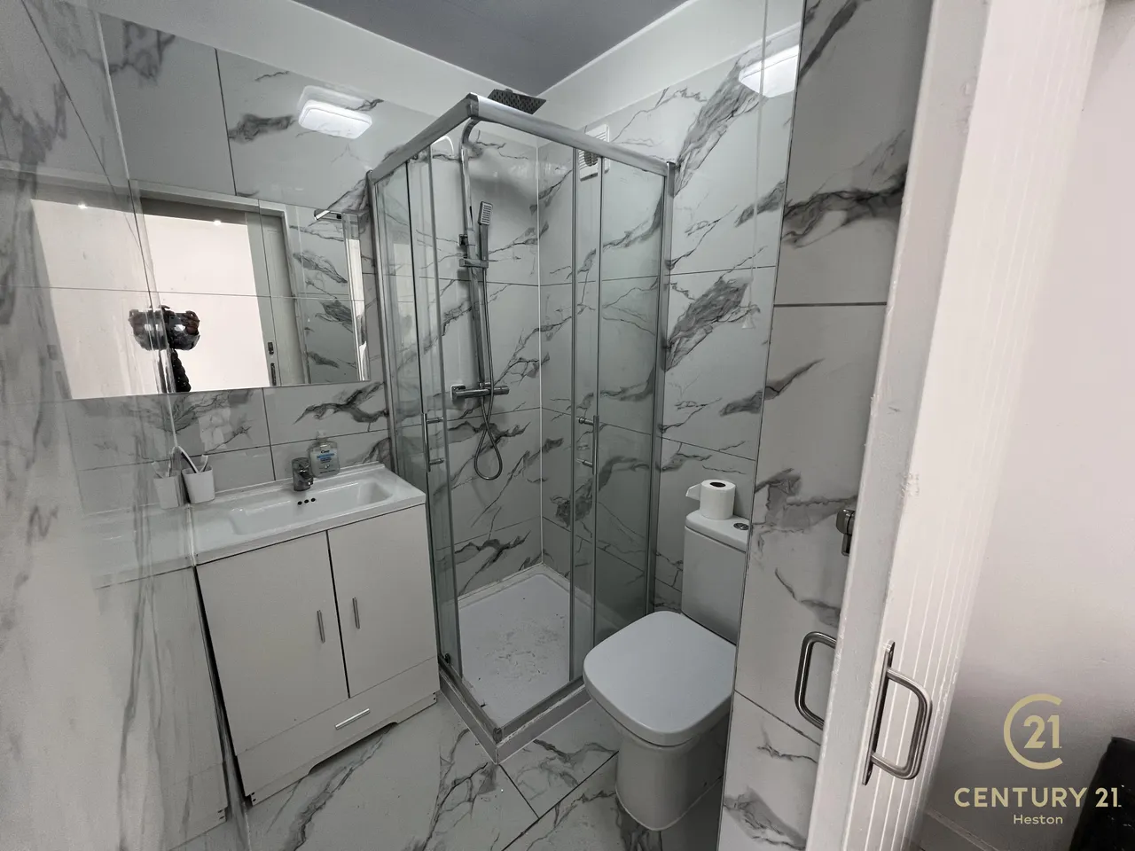 Fern Lane, Hounslow, TW5, photo 5