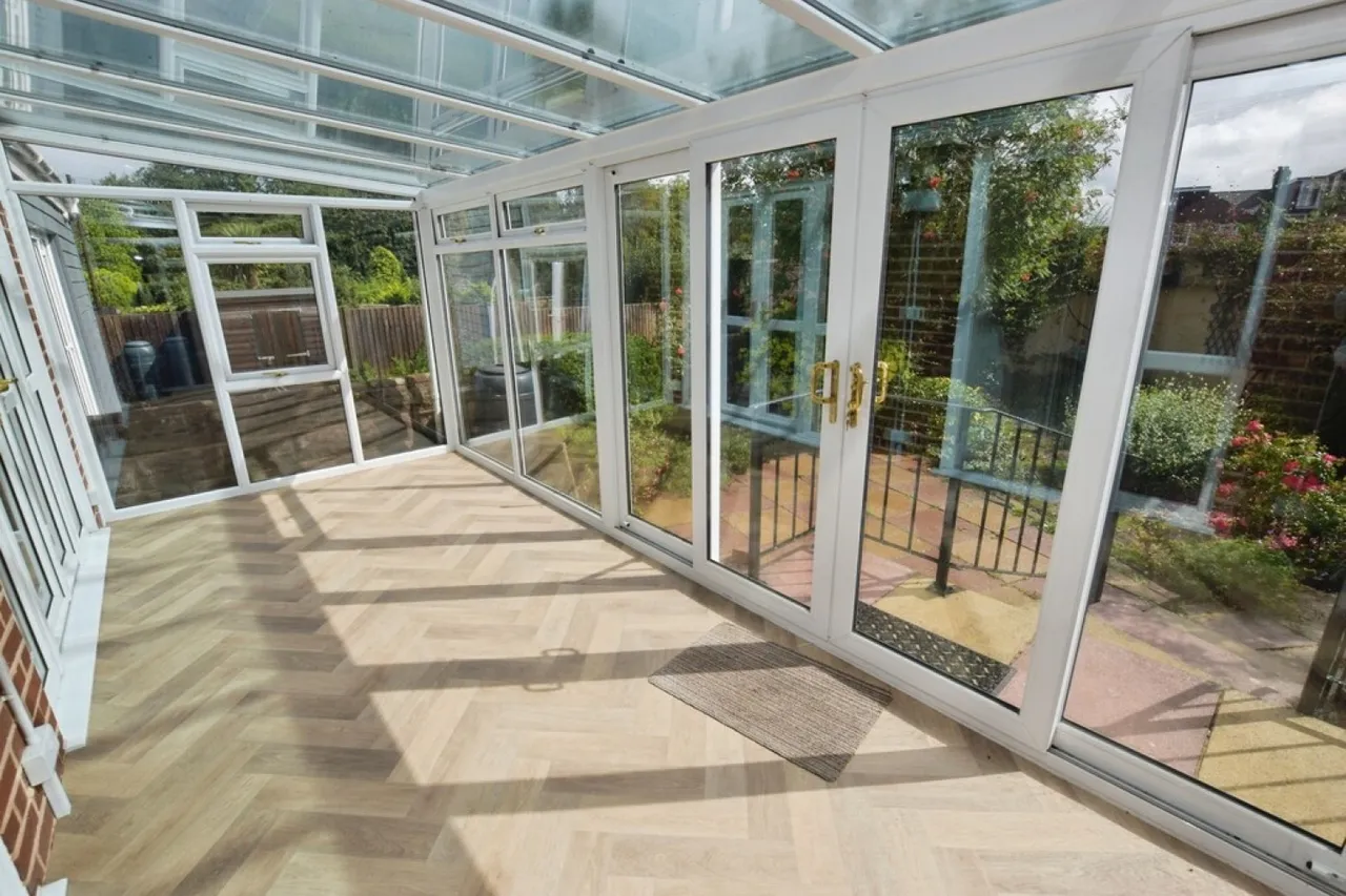 Hanover Close, photo 5