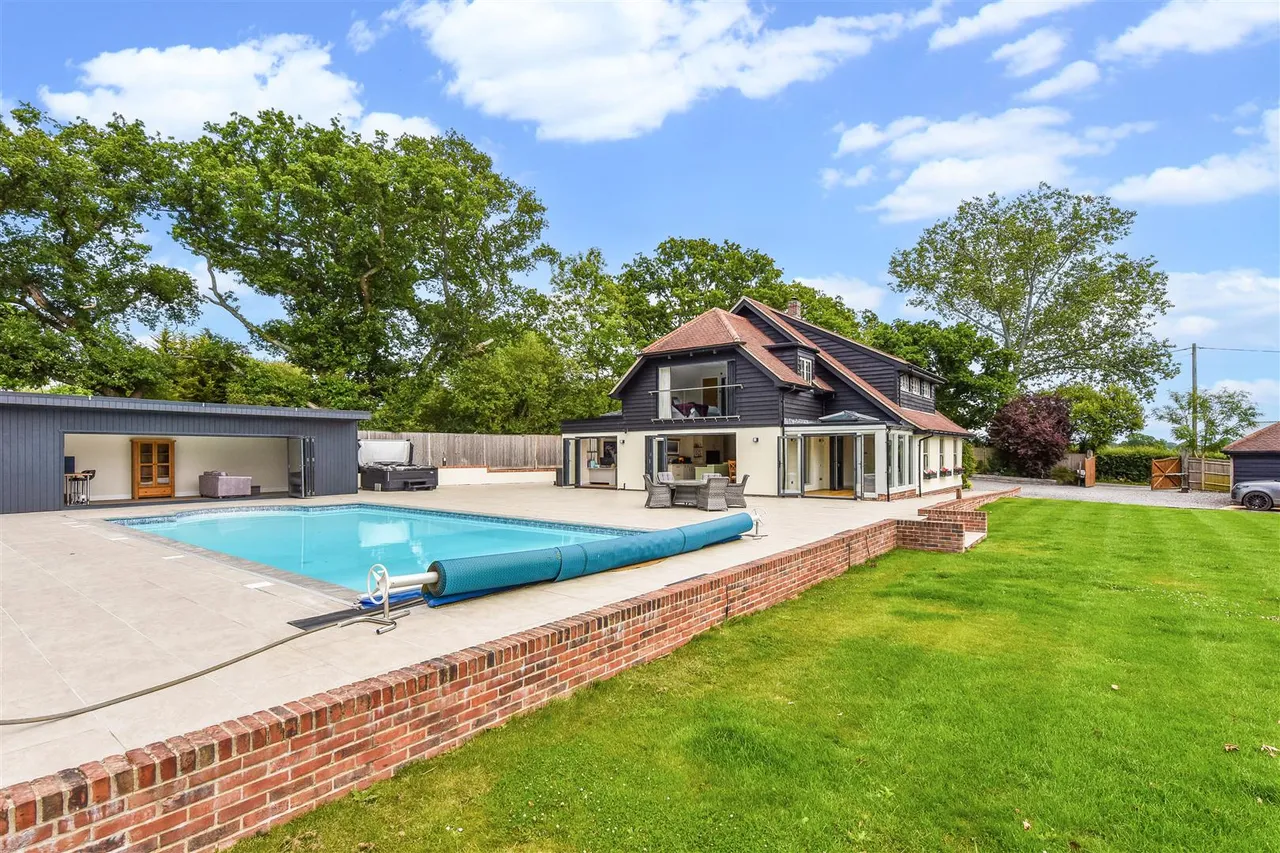 Lower Crabbick Lane, Denmead, photo 11