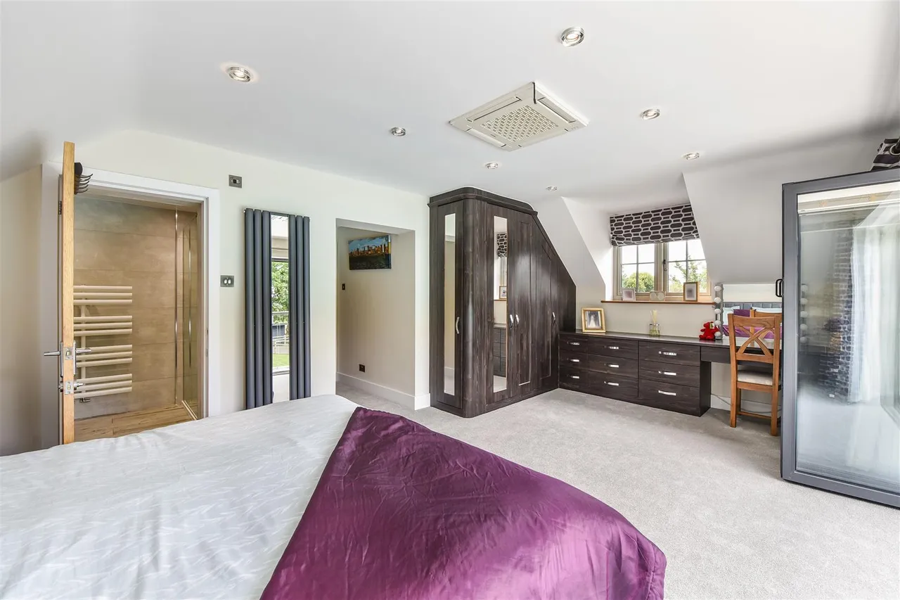 Lower Crabbick Lane, Denmead, photo 17