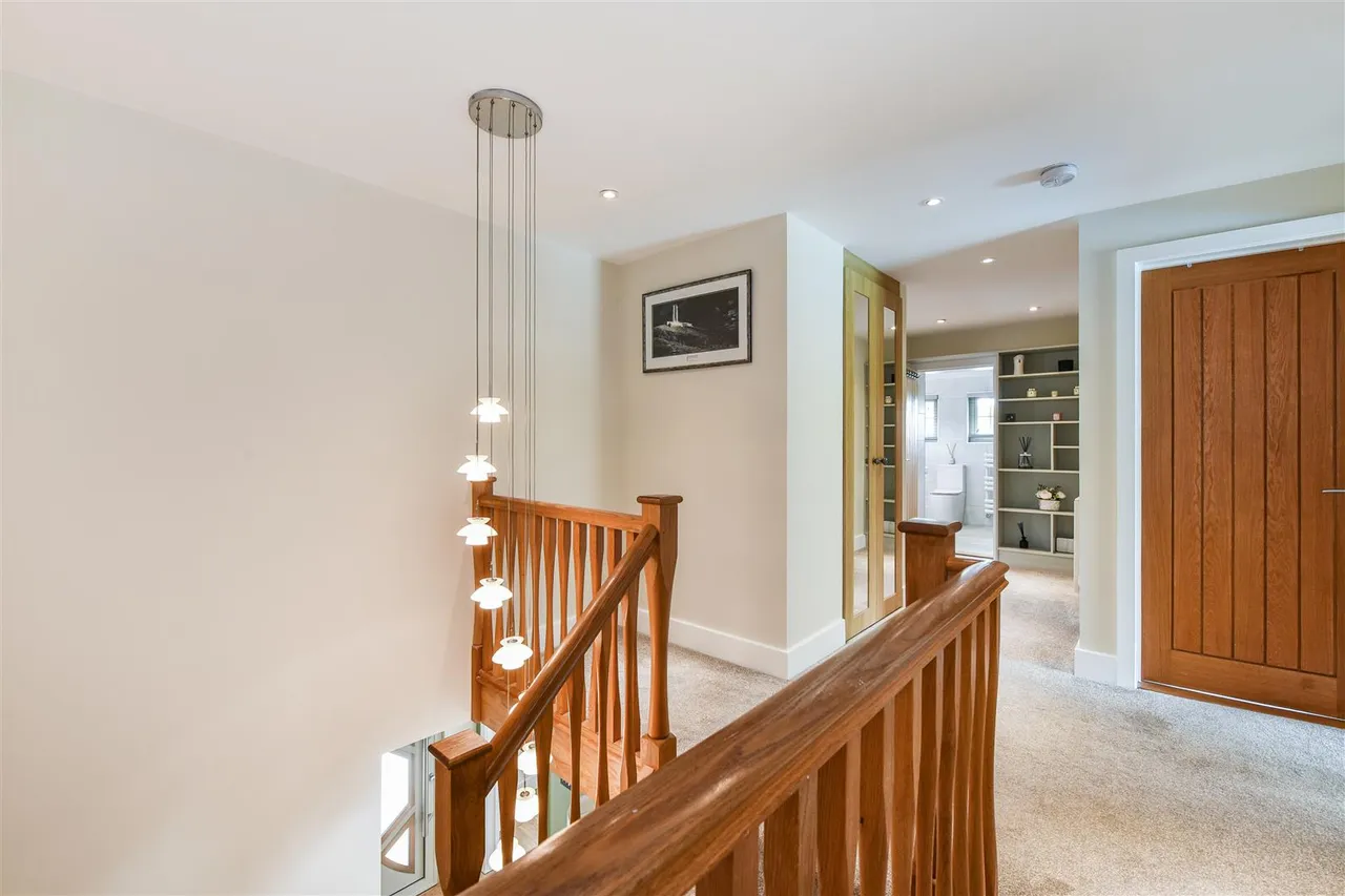 Lower Crabbick Lane, Denmead, photo 16