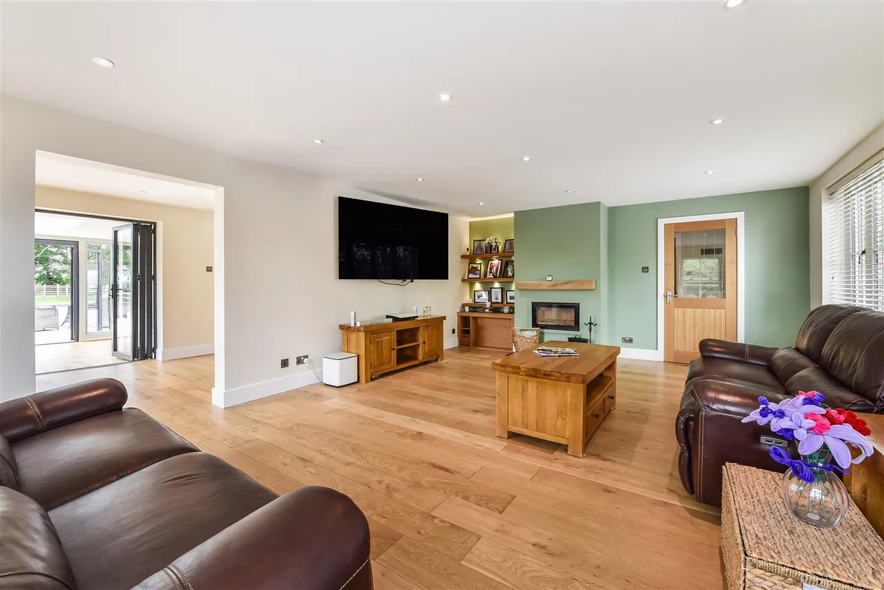 Lower Crabbick Lane, Denmead, photo 10
