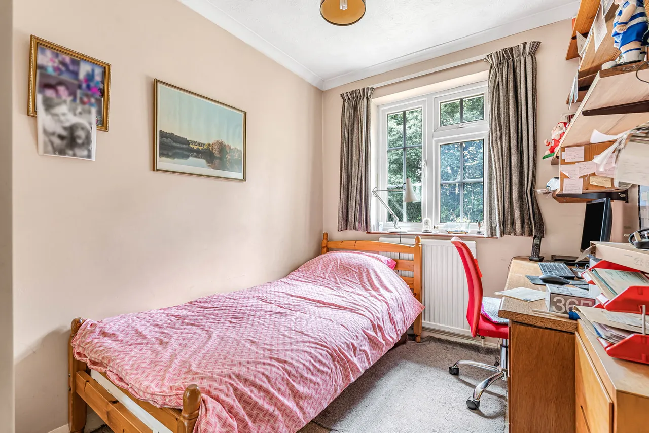 Sandrock Hill Road, Wrecclesham, GU10, photo 12