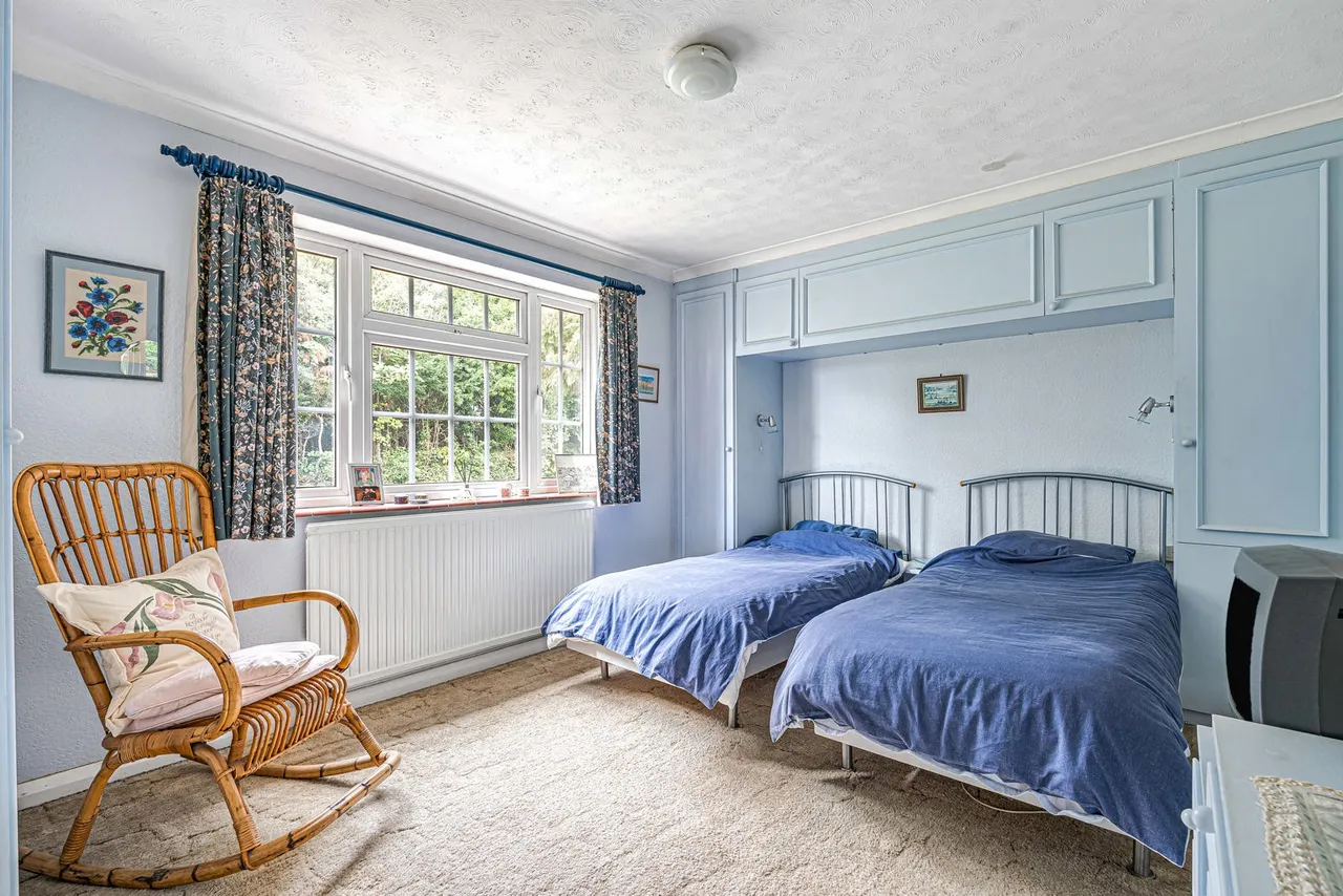 Sandrock Hill Road, Wrecclesham, GU10, photo 11