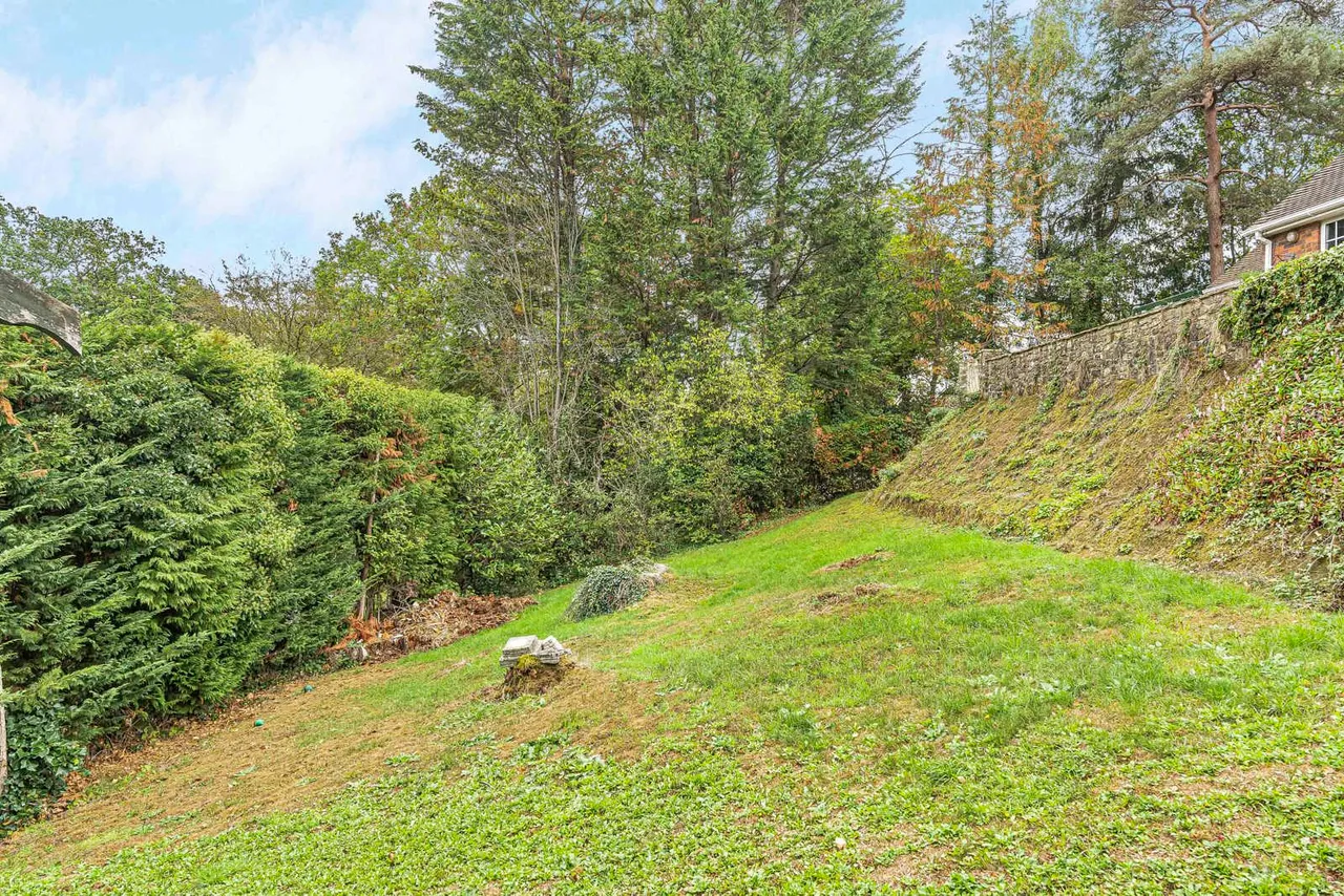 Sandrock Hill Road, Wrecclesham, GU10, photo 13