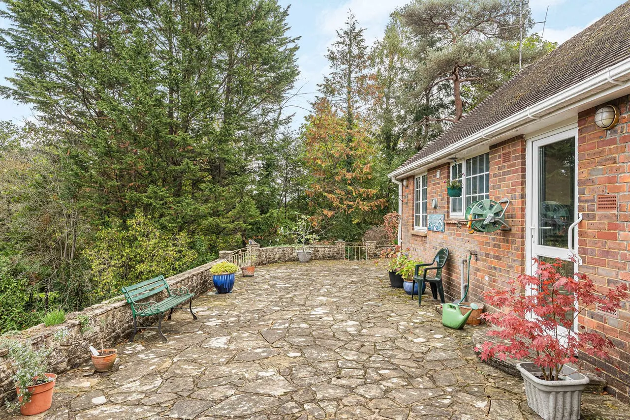 Sandrock Hill Road, Wrecclesham, GU10, photo 15