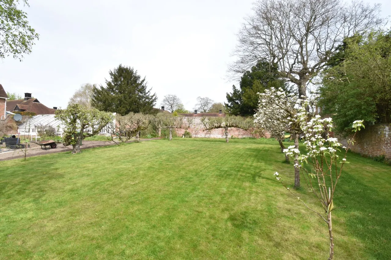 Atwater Court, Lenham, photo 13