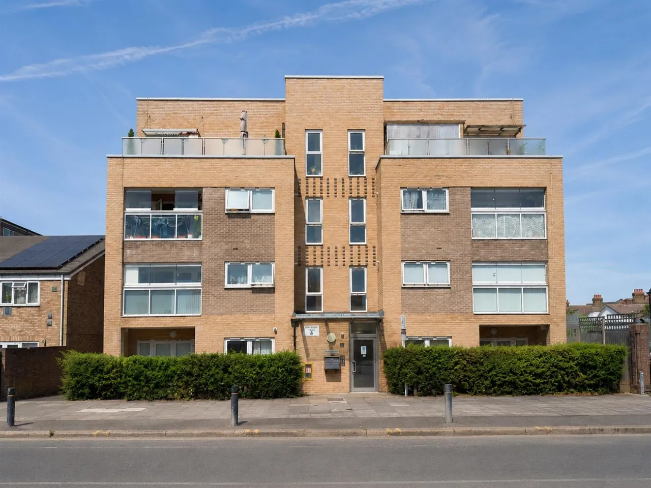 2 bed flat for sale, Tivoli Road, Hounslow, TW4