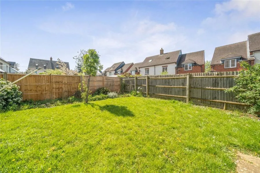 Cotts Field, Haddenham, HP17, photo 3