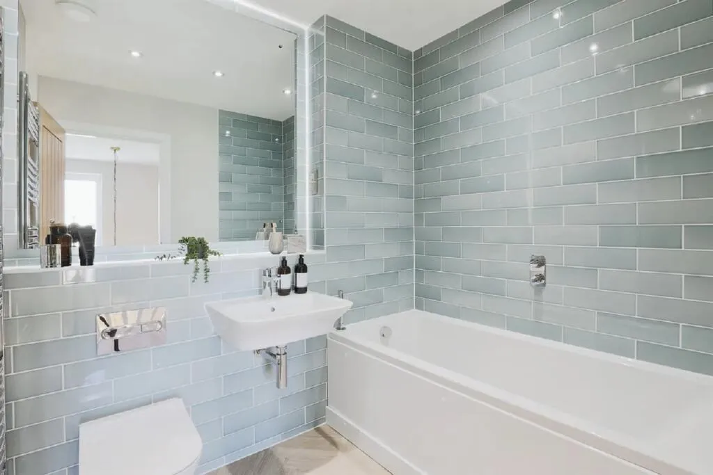 Swindon Road, Highworth, Swindon, photo 9