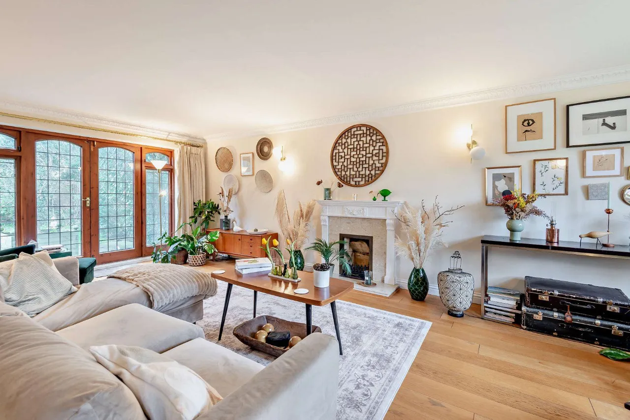 Monks Road, Virginia Water, GU25, photo 2
