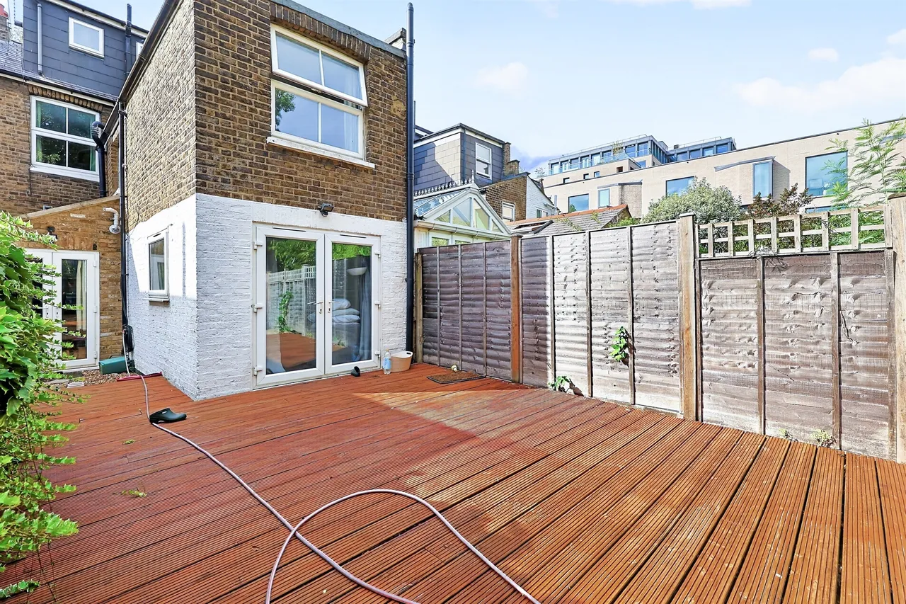Chiswick Road, London, W4, photo 5