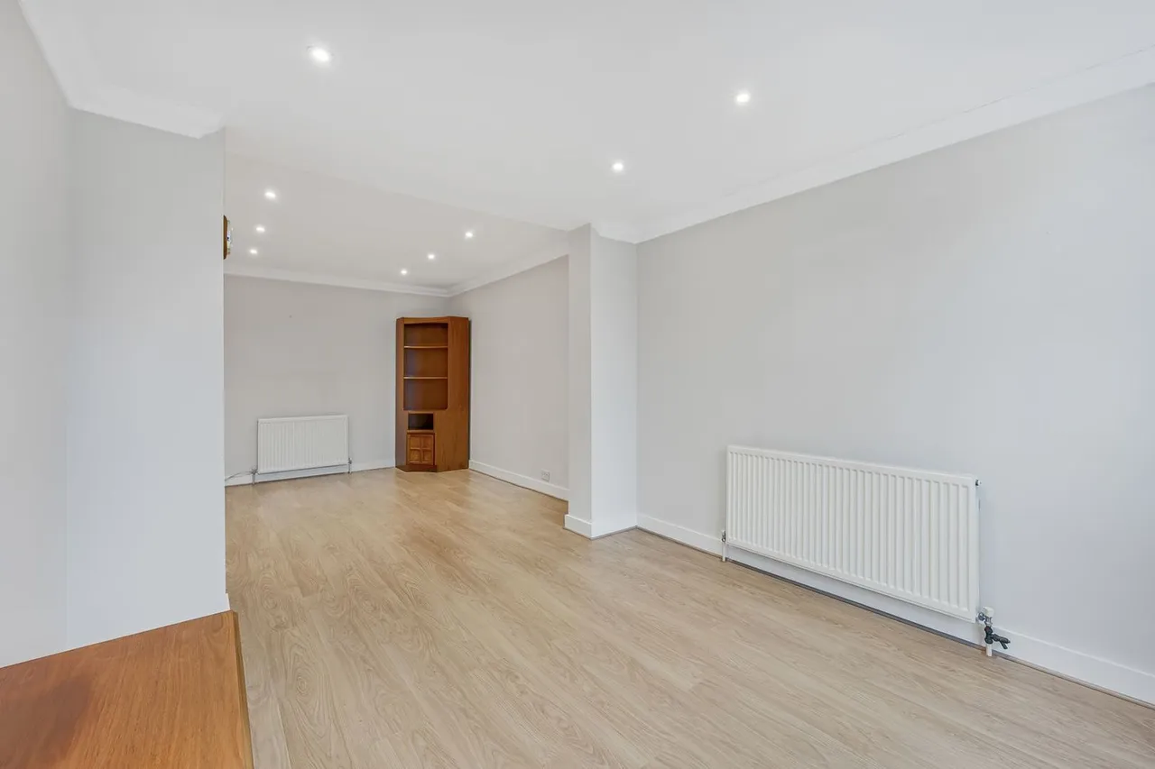 Approach Road, Ashford, TW15, photo 11