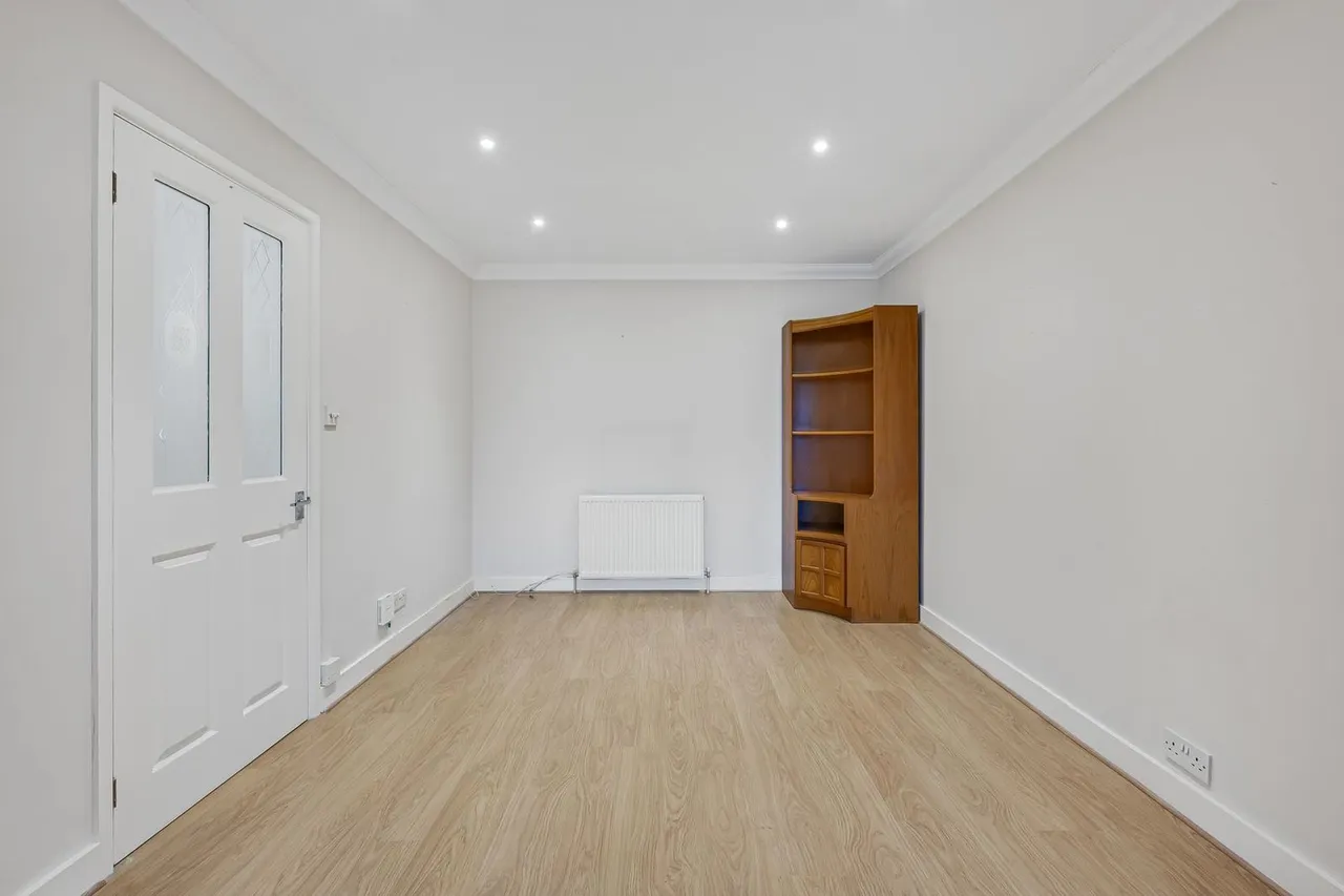 Approach Road, Ashford, TW15, photo 12