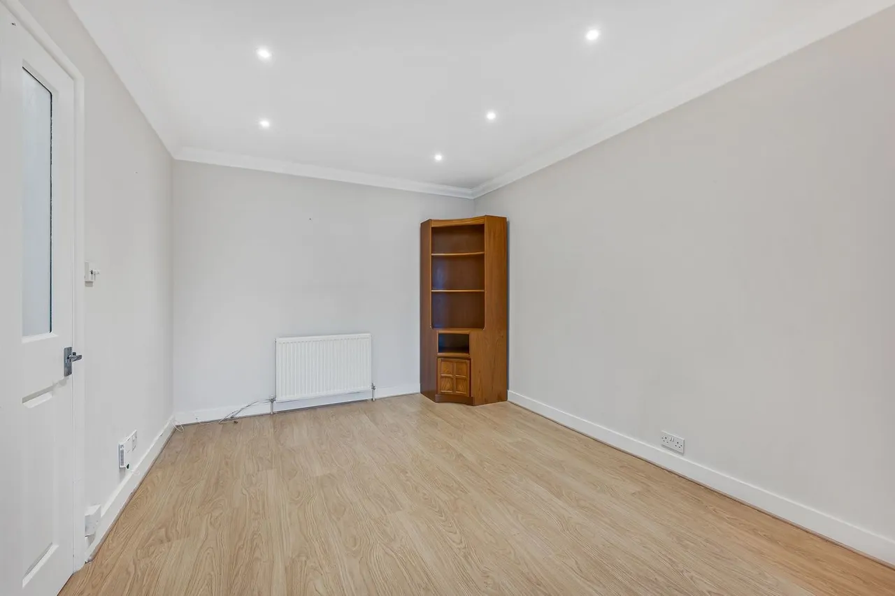 Approach Road, Ashford, TW15, photo 10