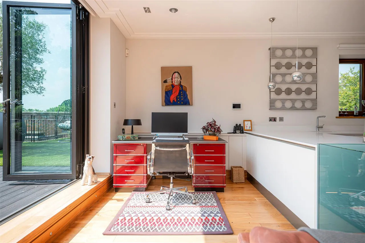 The Bishops Avenue, London, N2 0BN, photo 6