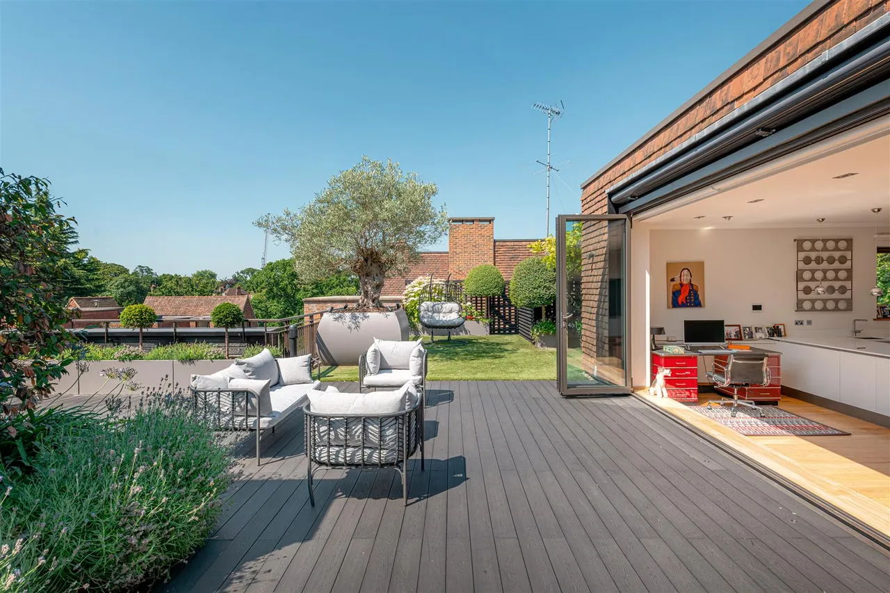 2 bed flat for sale — The Bishops Avenue, London, N2 0BN