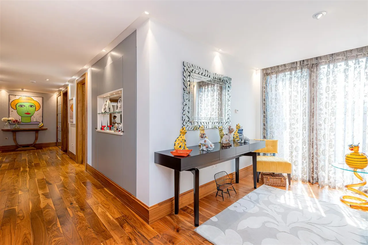 The Bishops Avenue, London, N2 0BN, photo 8
