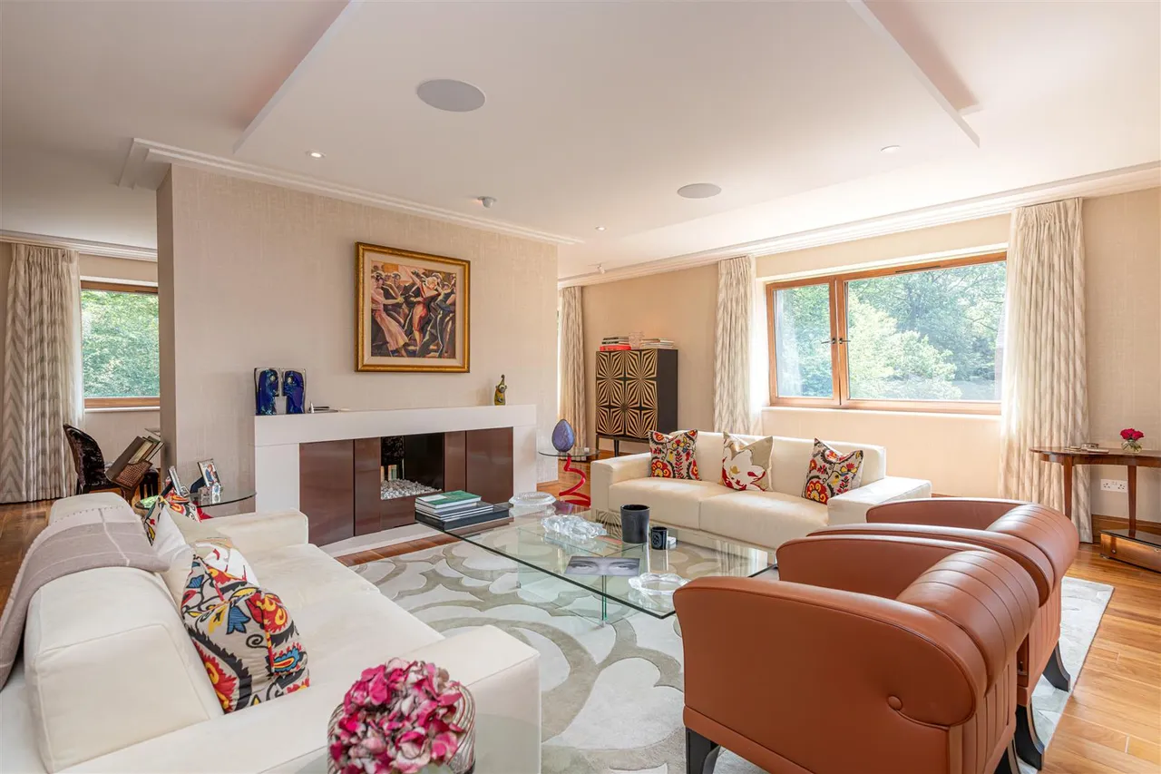 The Bishops Avenue, London, N2 0BN, photo 4