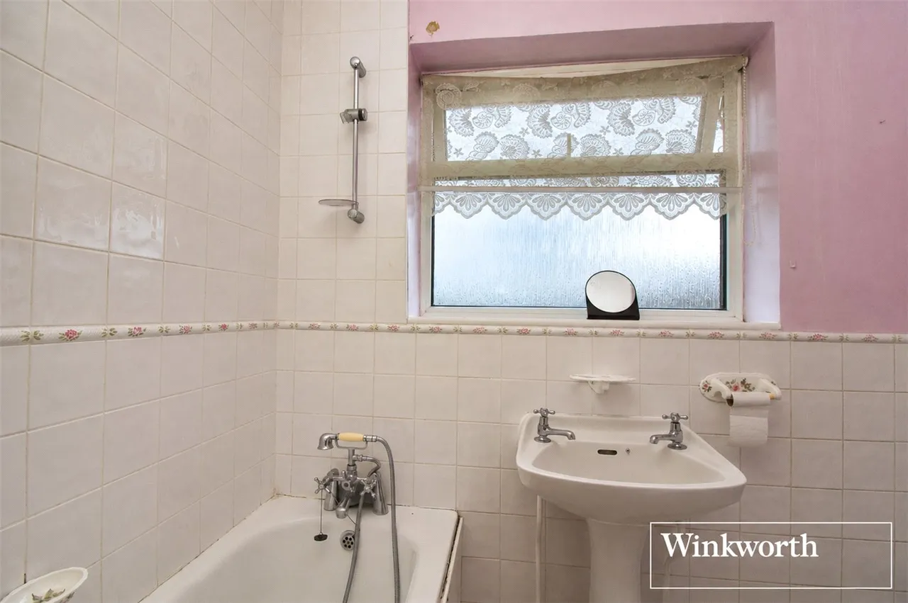 Caishowe Road, Borehamwood, WD6, photo 12