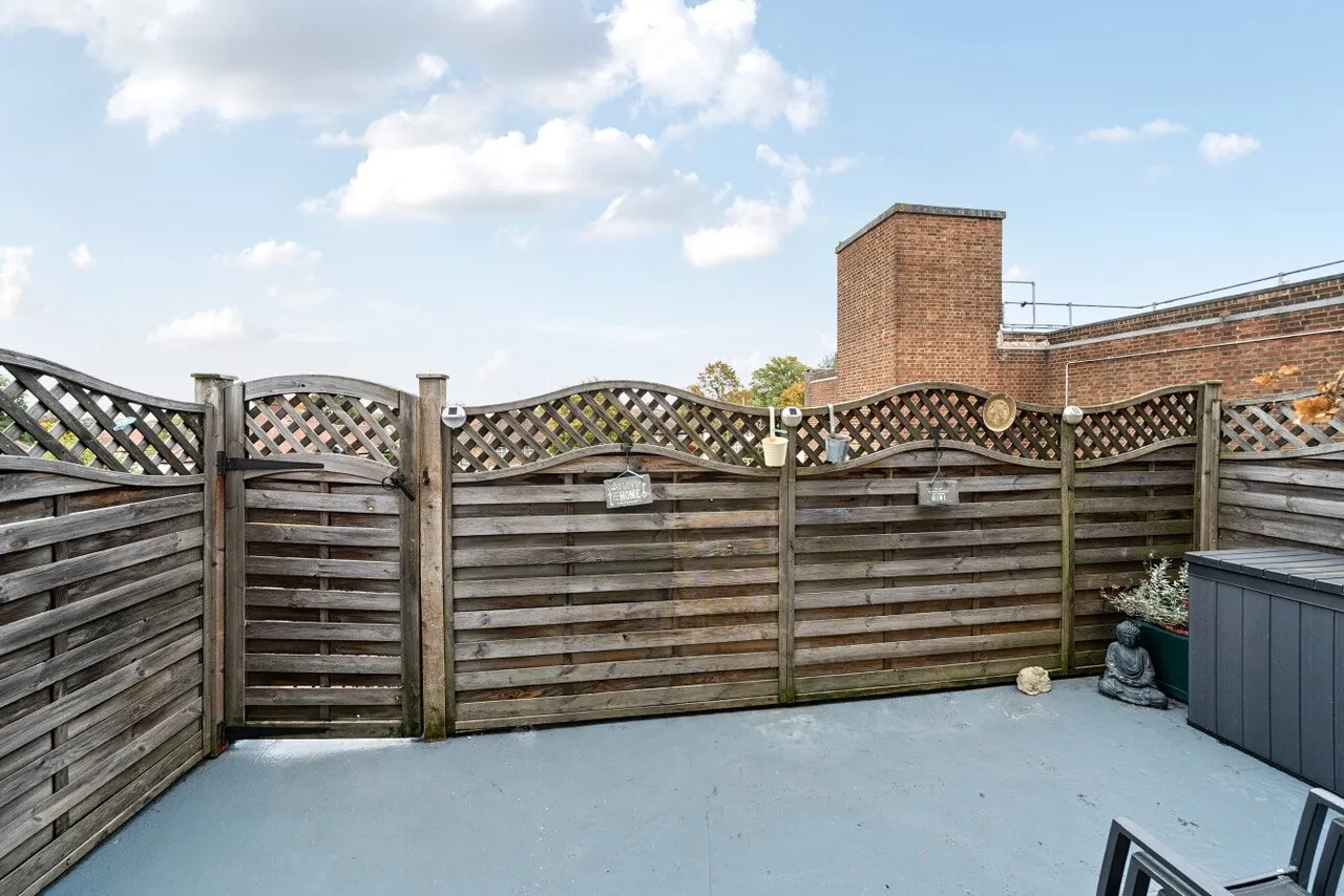 Station Approach, Hayes, Bromley, BR2, photo 9