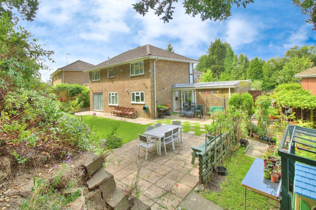 Beech Glen, Bracknell, RG12, photo 17