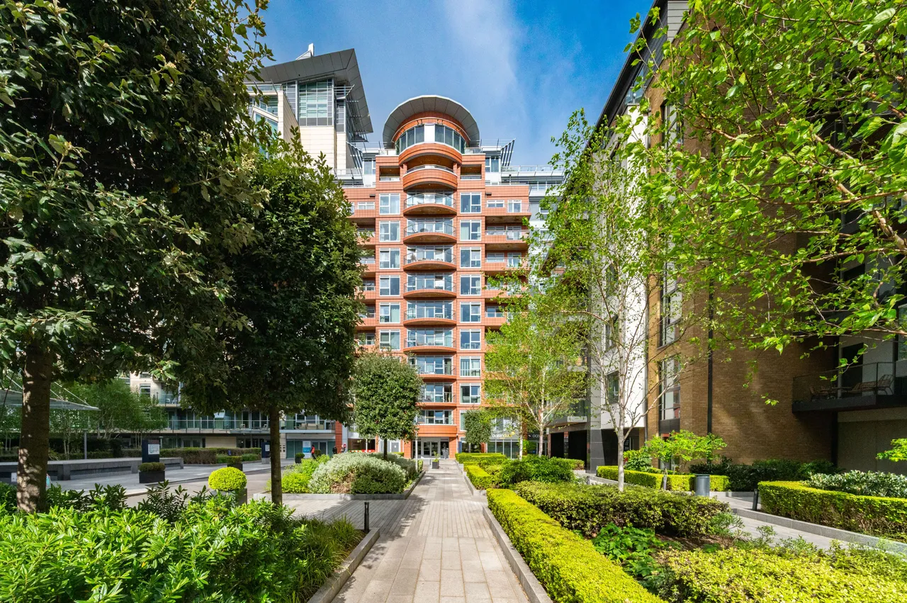 18 Flotilla House, Battersea Reach, Juniper Drive, London, photo 3