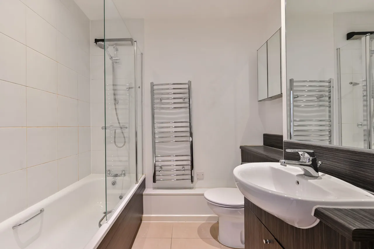 18 Flotilla House, Battersea Reach, Juniper Drive, London, photo 7