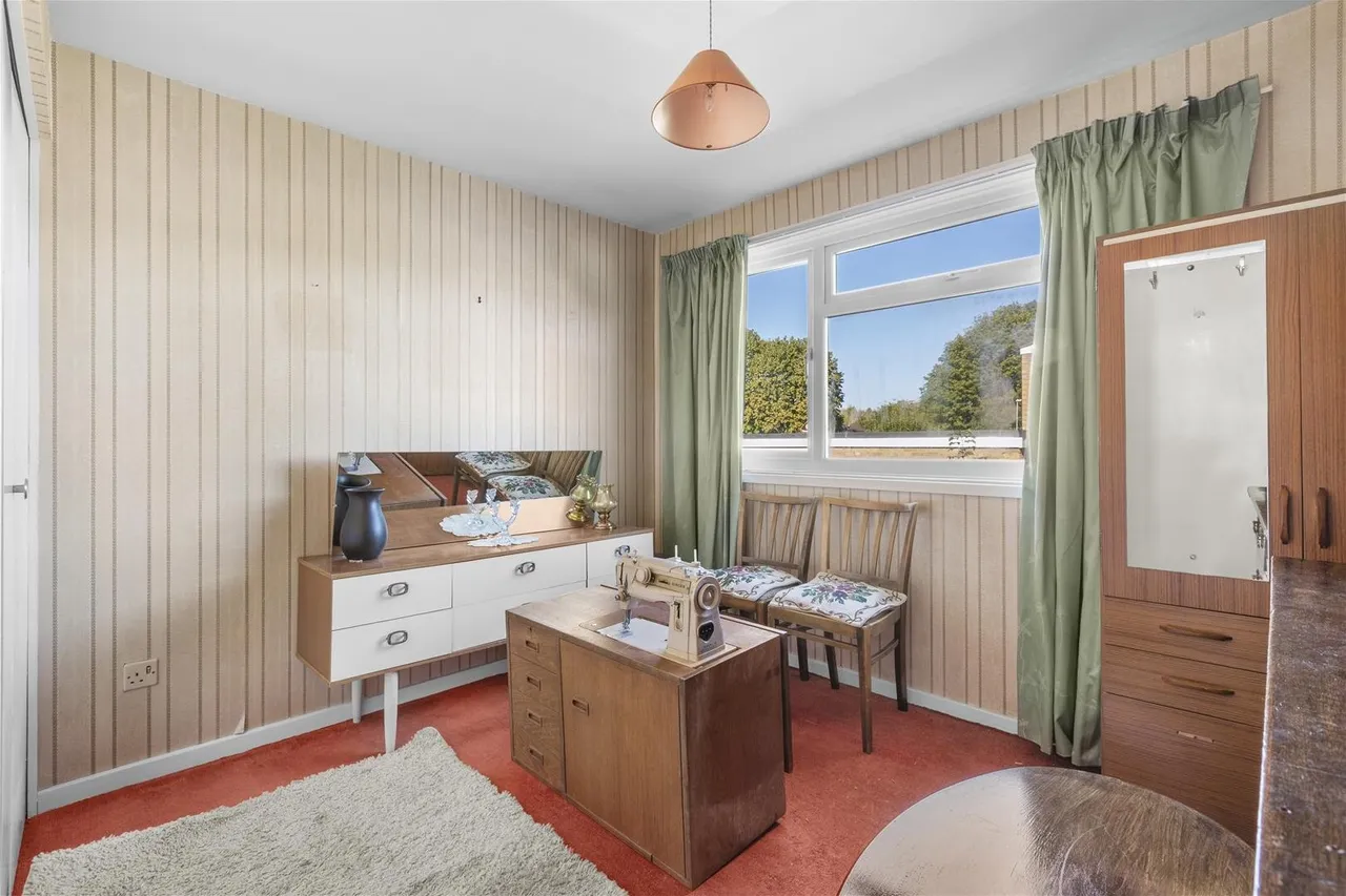 Hithercroft Road, High Wycombe, HP13, photo 9