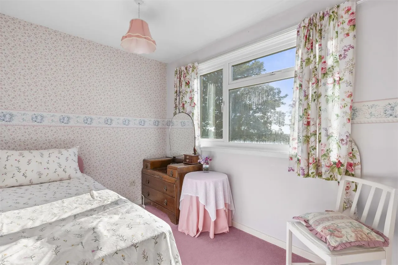Hithercroft Road, High Wycombe, HP13, photo 10