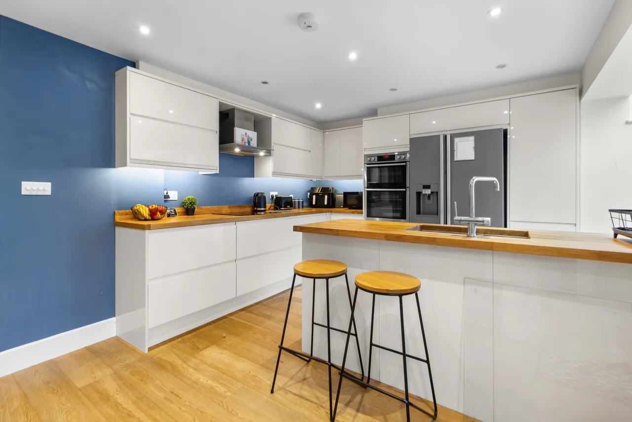 Springfield, East Grinstead, RH19, photo 5