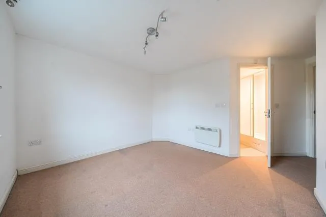 Alma Road, Banbury, OX16, photo 13