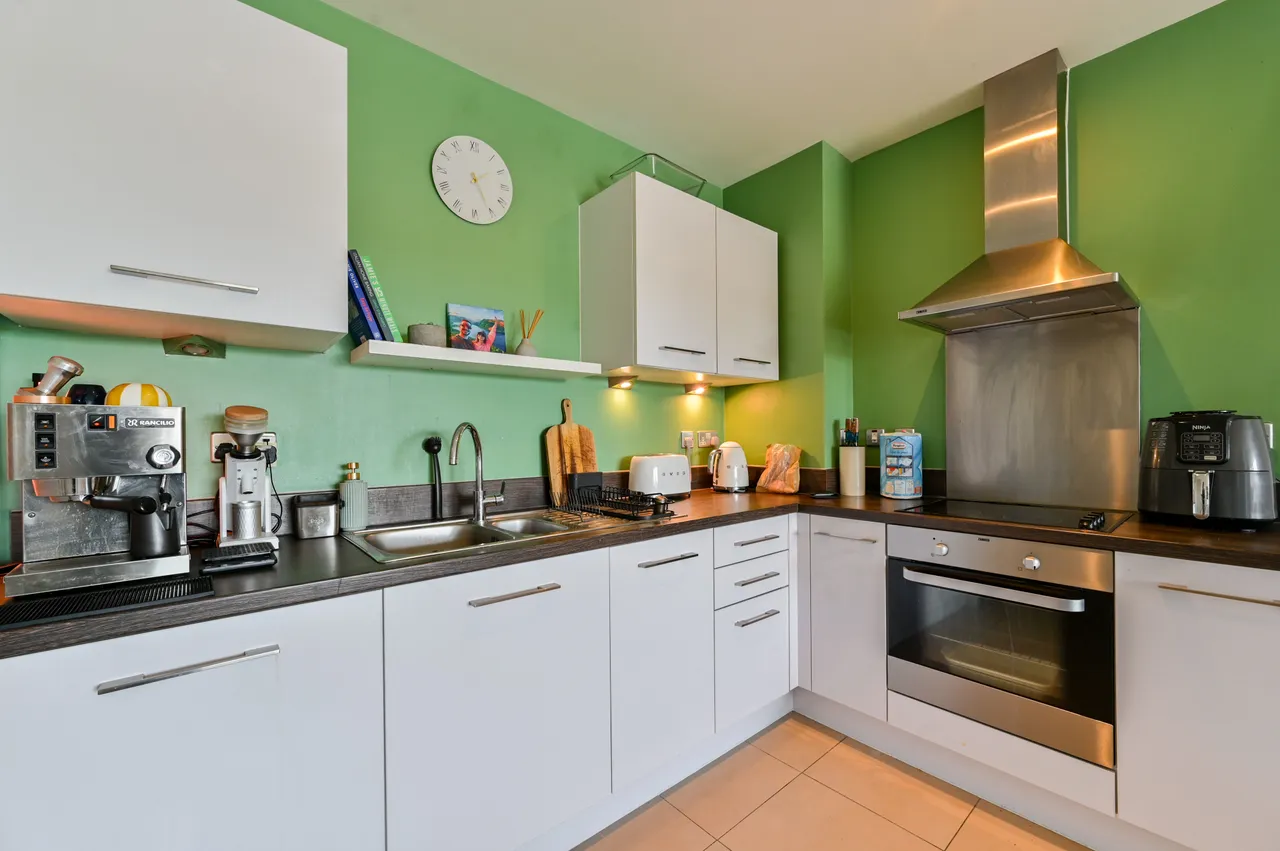 35 Flotilla House, Battersea Reach, Juniper Drive, London, photo 4