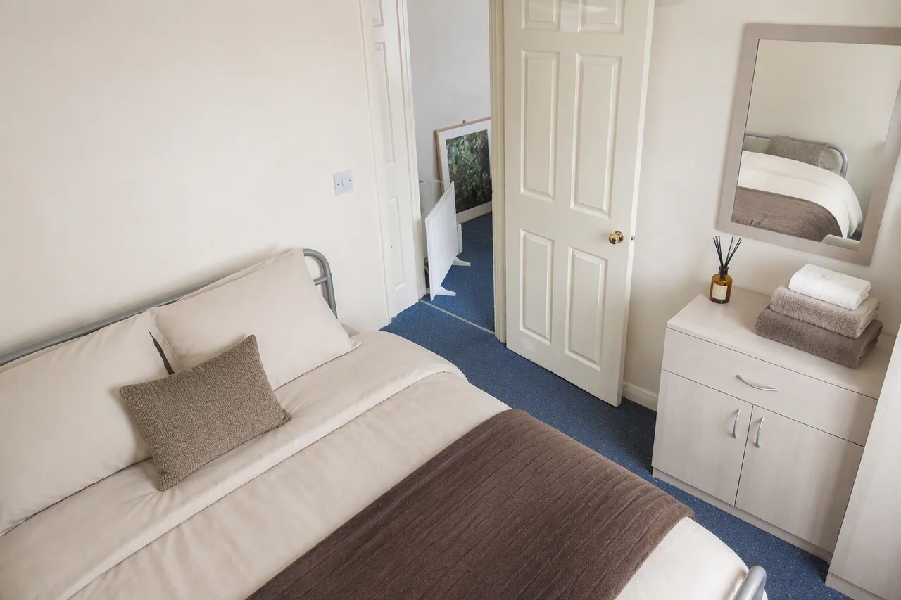 Greenford Road, Greenford, UB6, photo 2