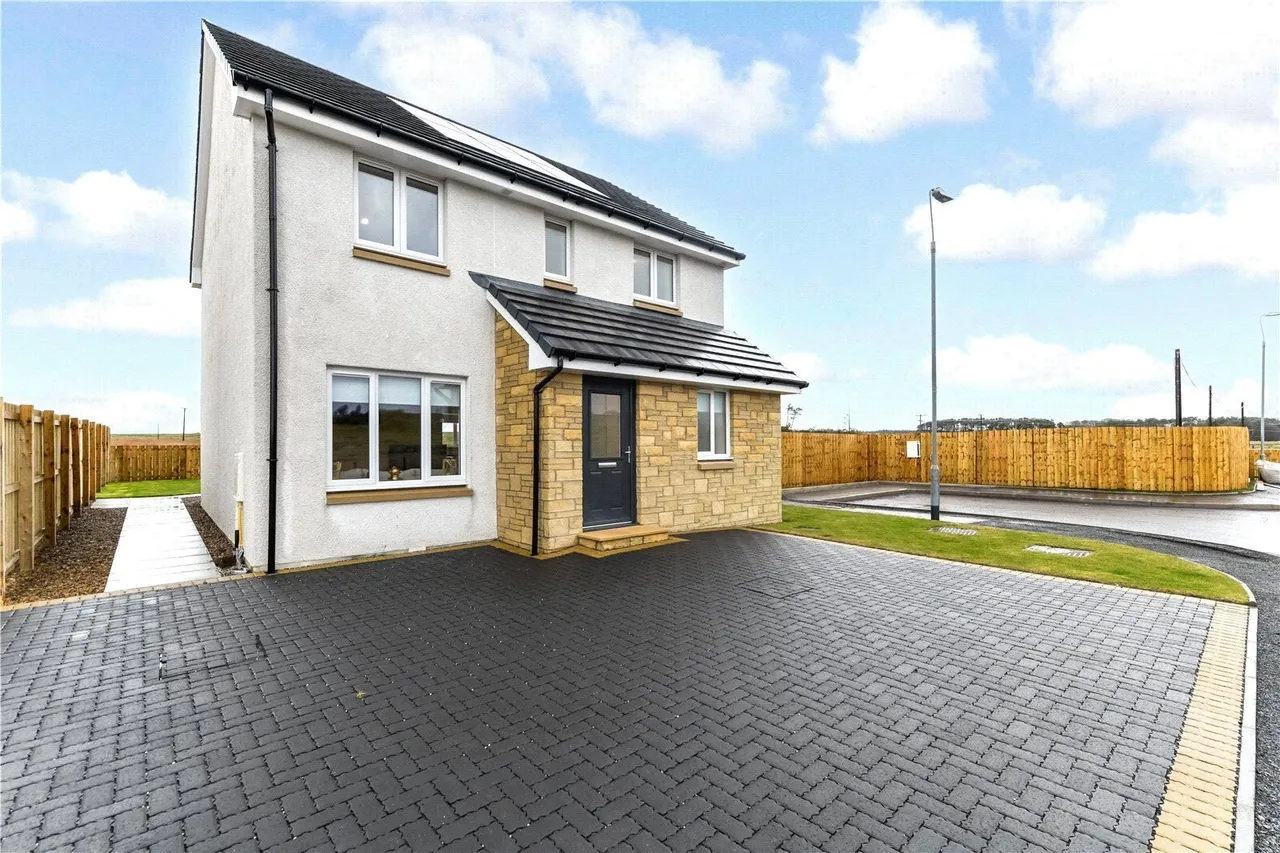 Riverside Gardens, Cronberry, Cumnock, East Ayrshire, KA18, photo 14